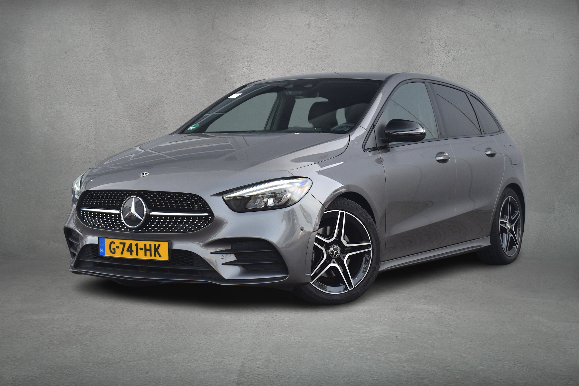 Mercedes-Benz B-Klasse 180 Business Solution AMG | Mercedes-Benz occasion